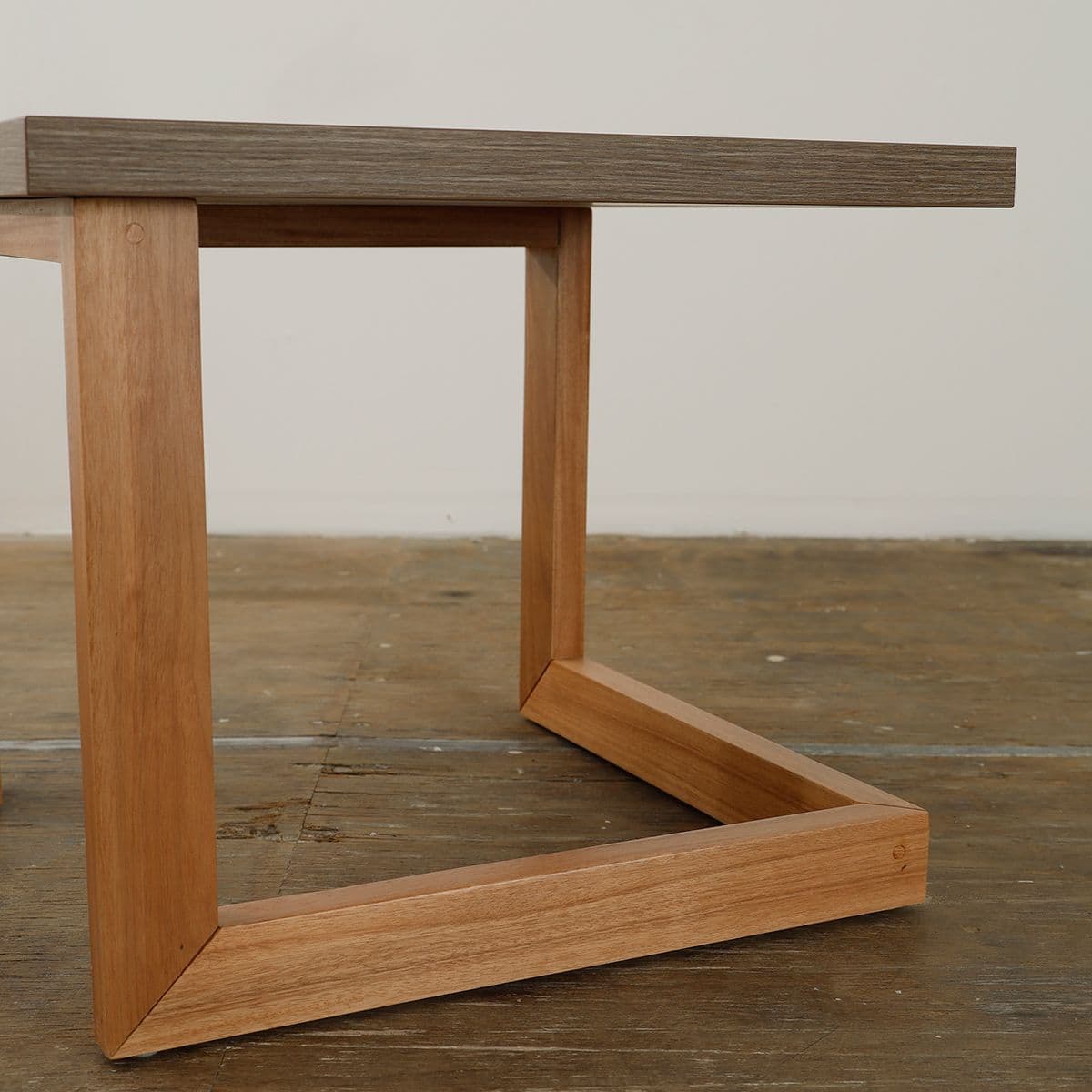 Mesa Lateral Riva