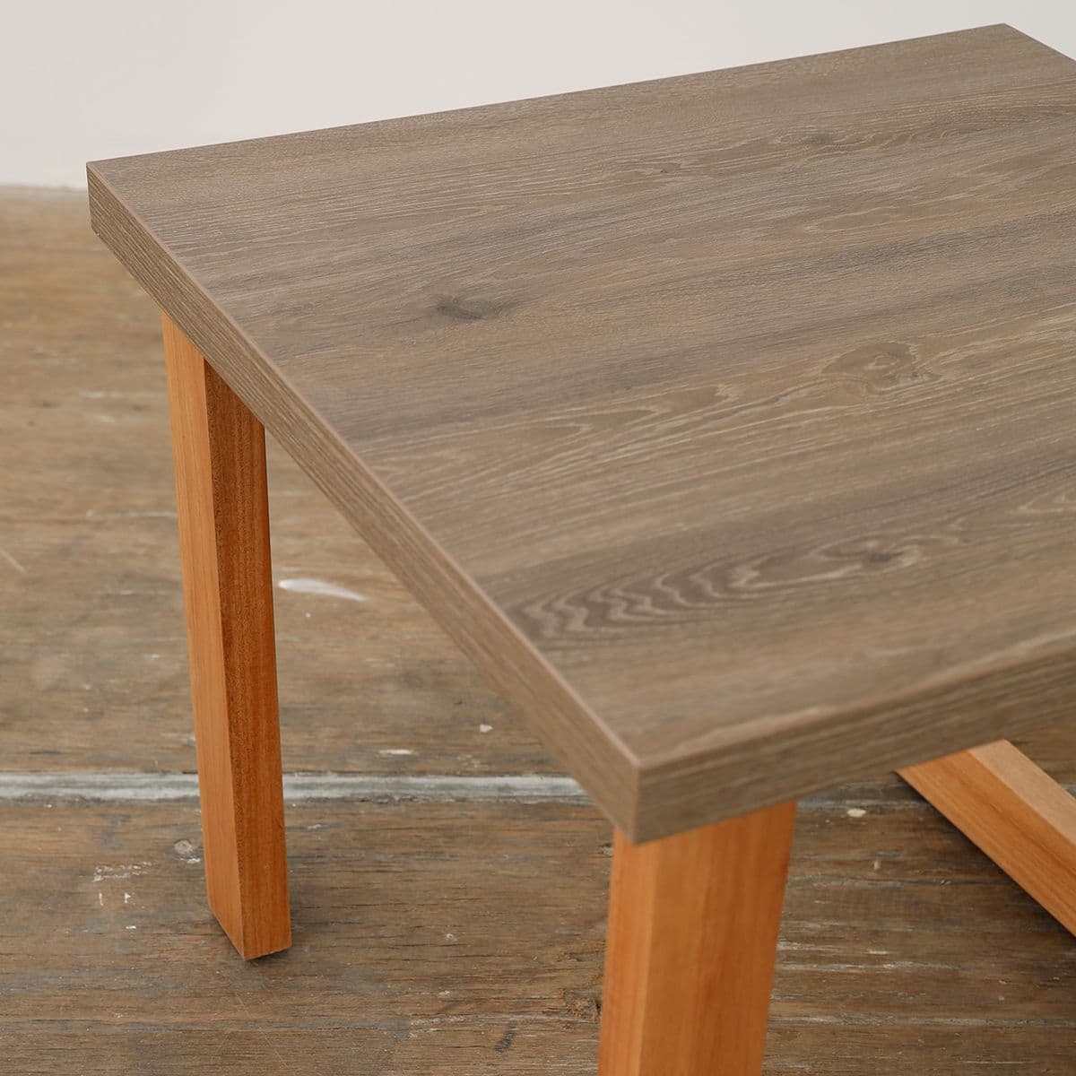 Mesa Lateral Riva