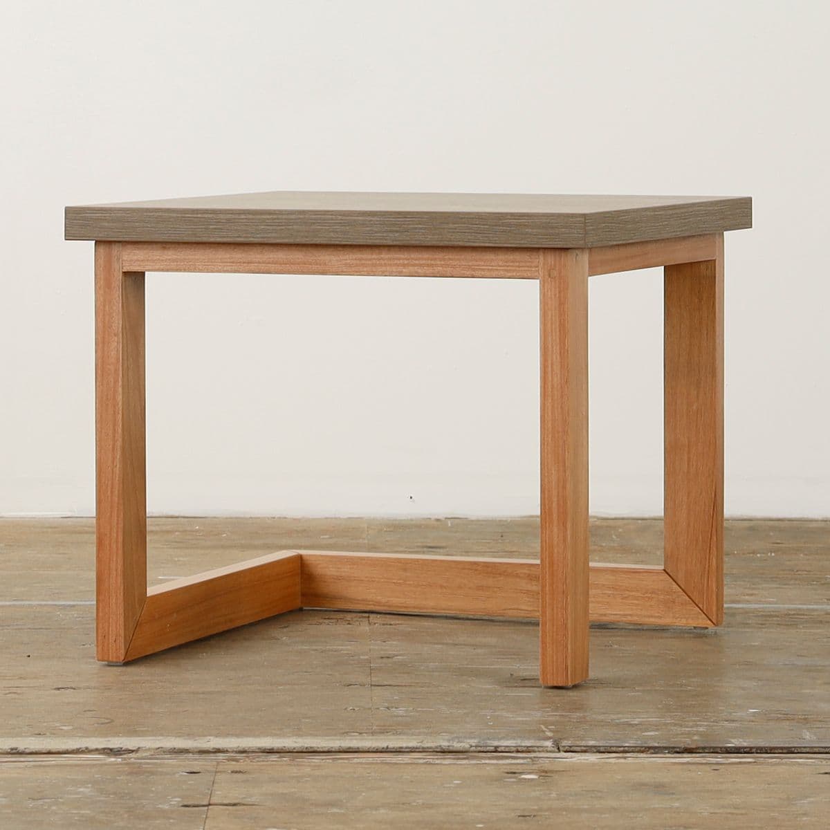 Mesa Lateral Riva