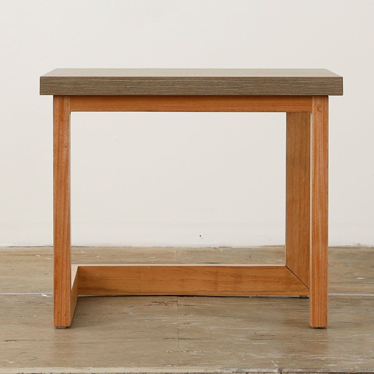 Mesa Lateral Riva