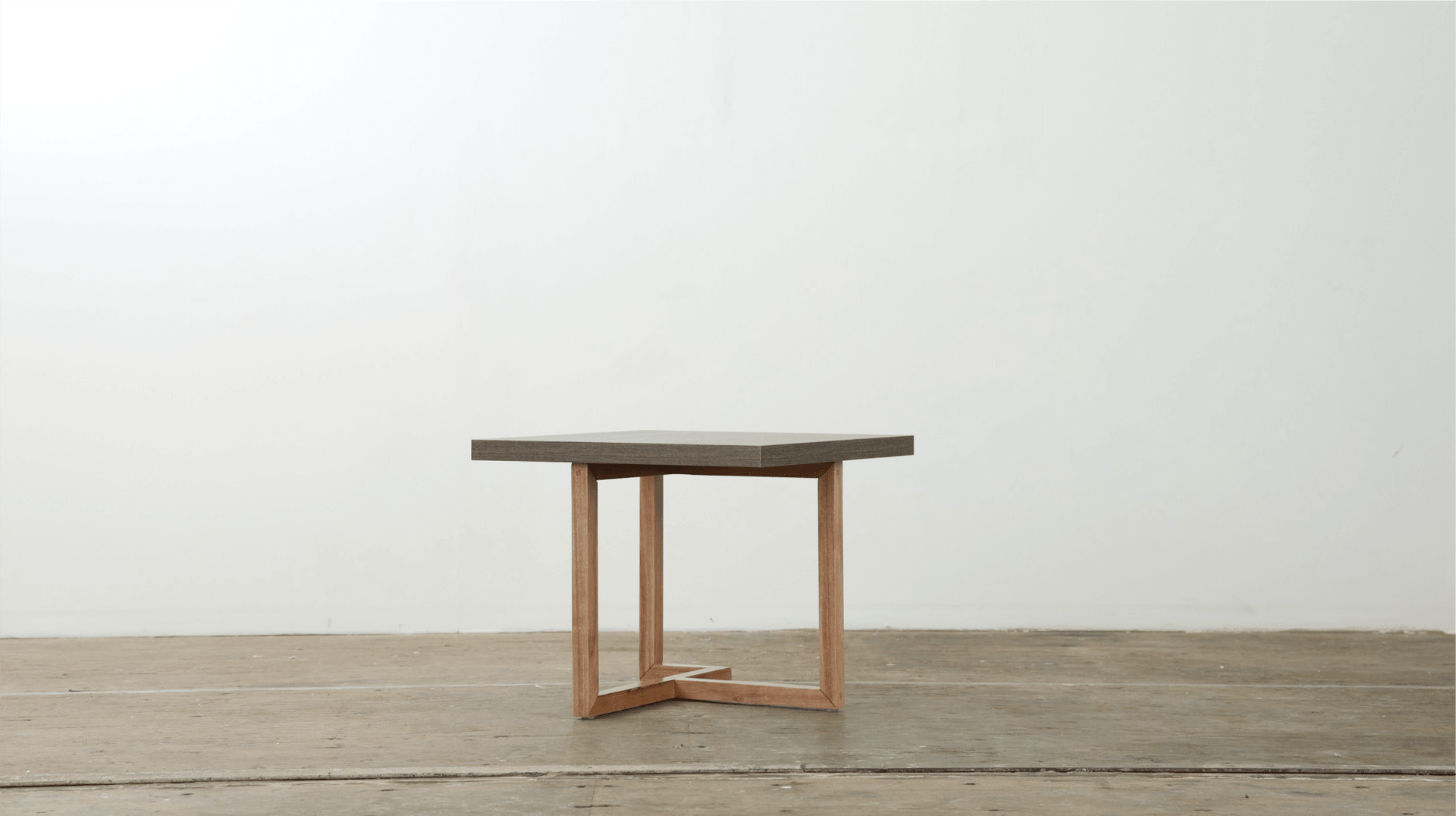Mesa Lateral Tamayo